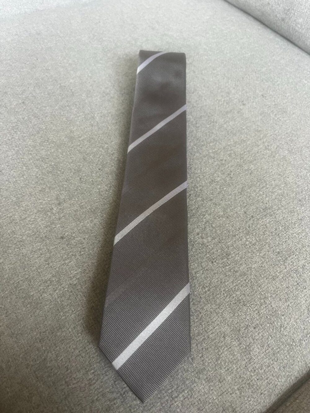 Men's Silk Tie. Brand: OLYMP. Grey with white stripe. NEW. Retail:$79+tax.